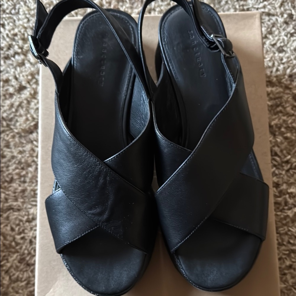 Sanctuary Black Slingback Sandals with Crisscross Straps